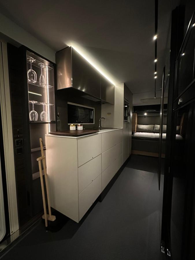 Hotel Santa'S Luxury Trailer Rovaniemi Exterior foto
