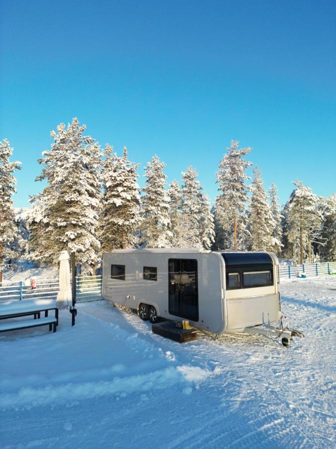 Hotel Santa'S Luxury Trailer Rovaniemi Exterior foto