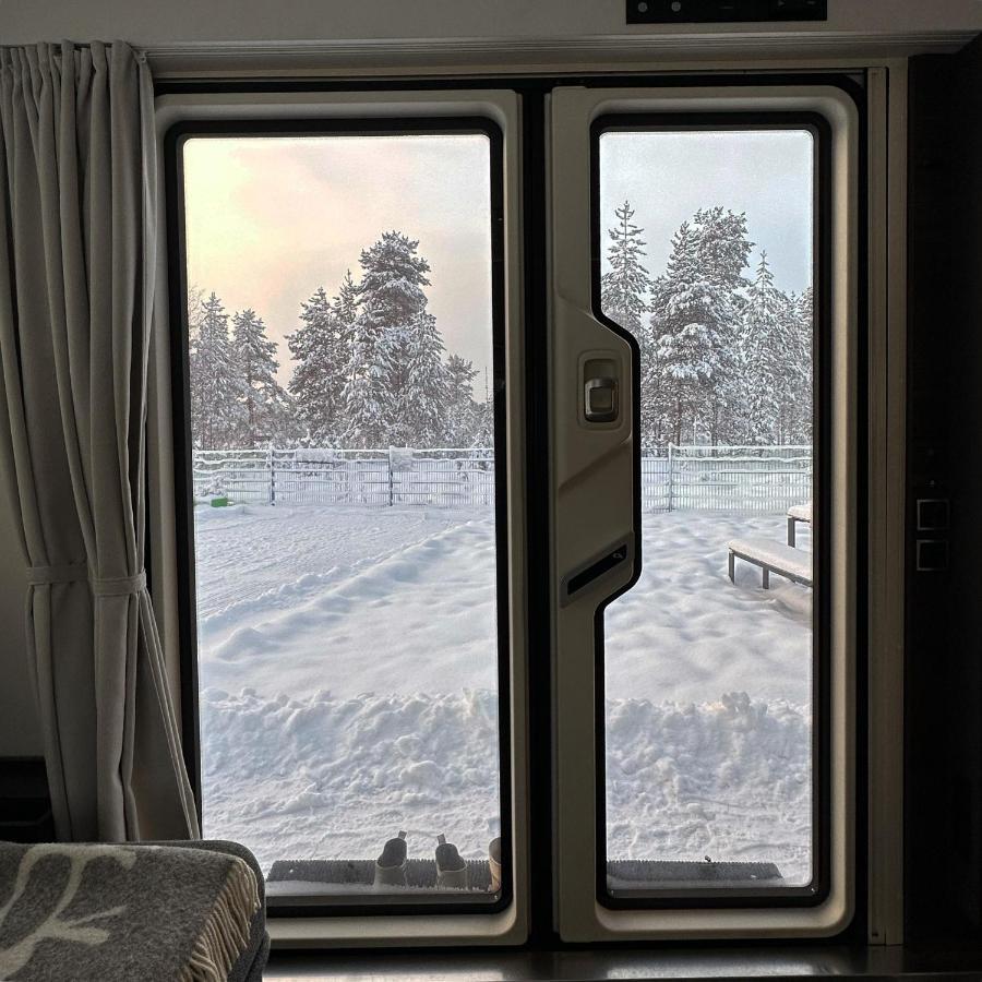 Hotel Santa'S Luxury Trailer Rovaniemi Exterior foto